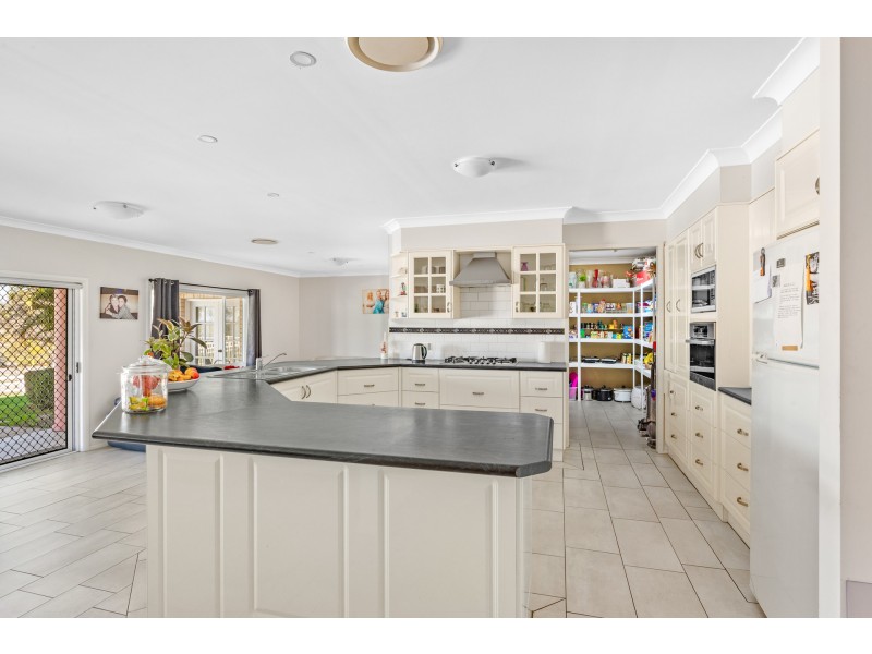 12 River Road, Windella NSW 2320