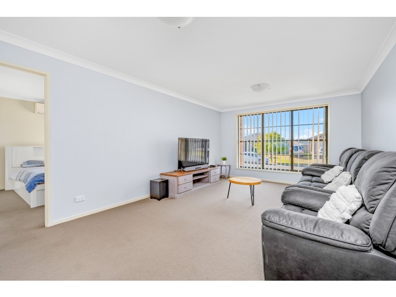 13 Fonda Avenue, Rutherford NSW 2320