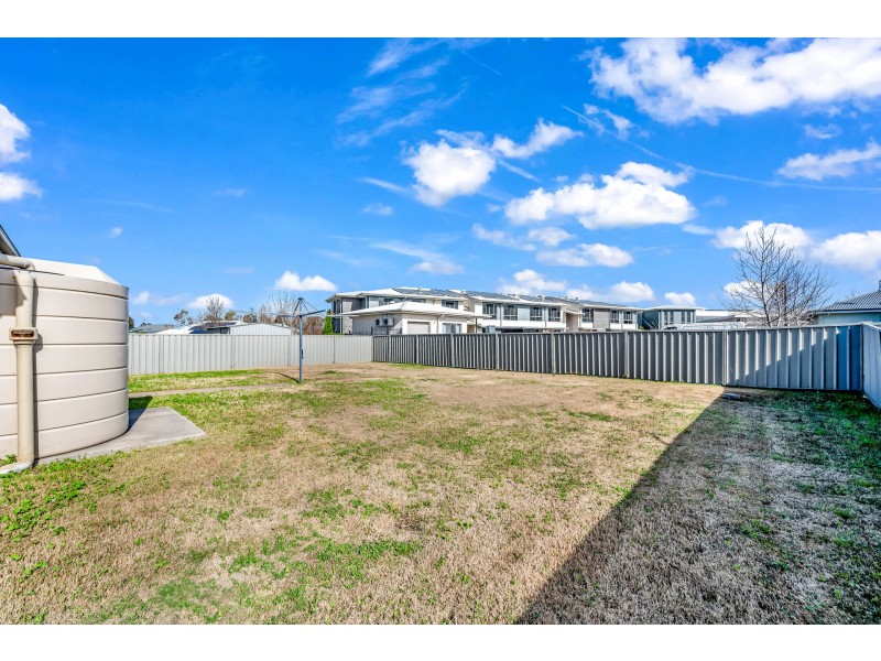 13 Fonda Avenue, Rutherford NSW 2320