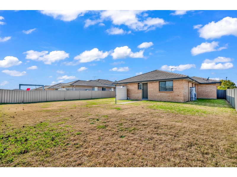 13 Fonda Avenue, Rutherford NSW 2320