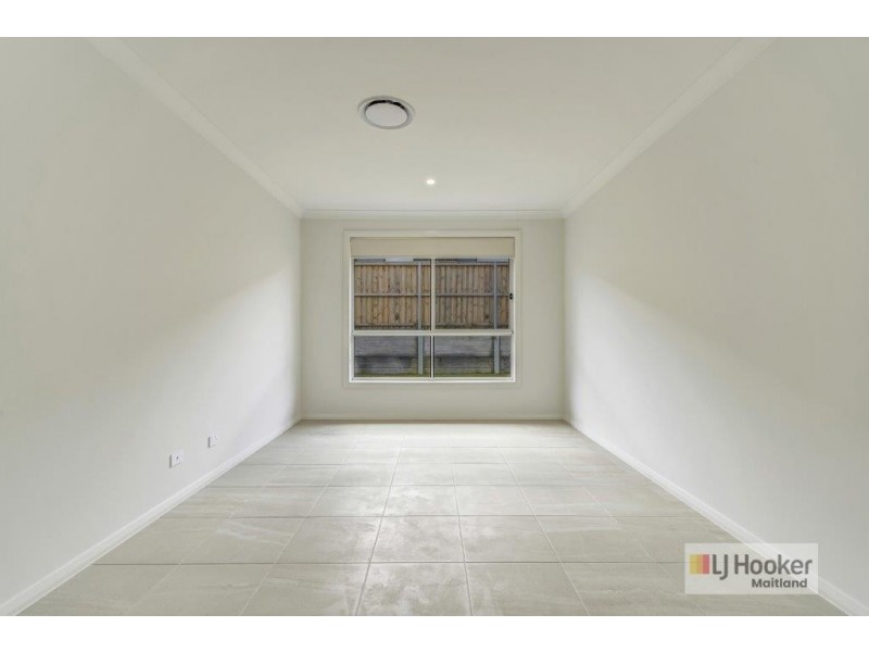 26 Arklow Crescent, Chisholm NSW 2322