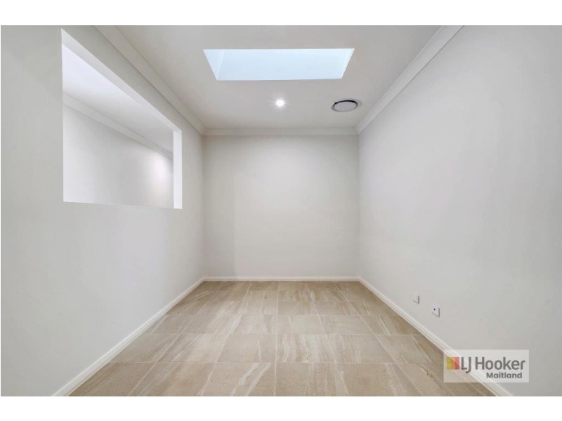 26 Arklow Crescent, Chisholm NSW 2322