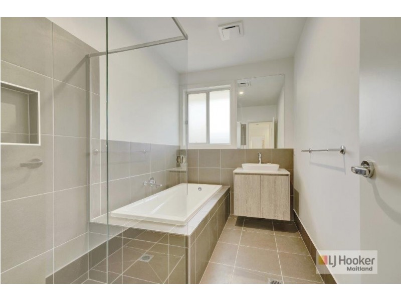 26 Arklow Crescent, Chisholm NSW 2322