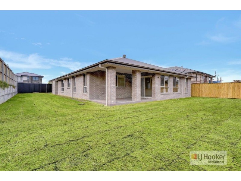 26 Arklow Crescent, Chisholm NSW 2322