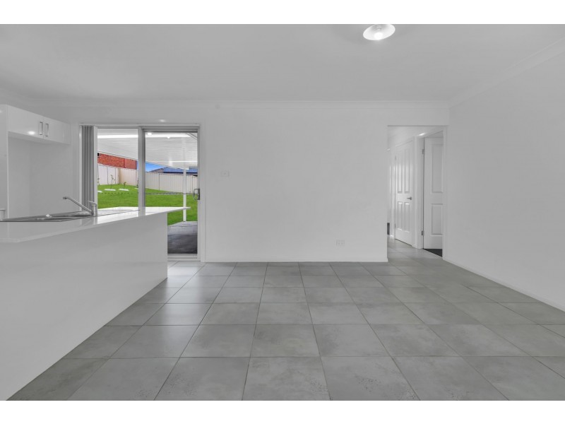 3 Barbara Court, Rutherford NSW 2320