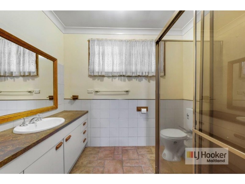 17 White Street, Greta NSW 2334