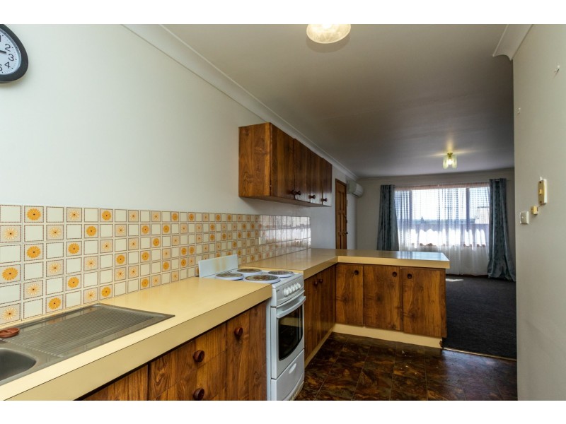 2/6 Glover Street, East Maitland NSW 2323