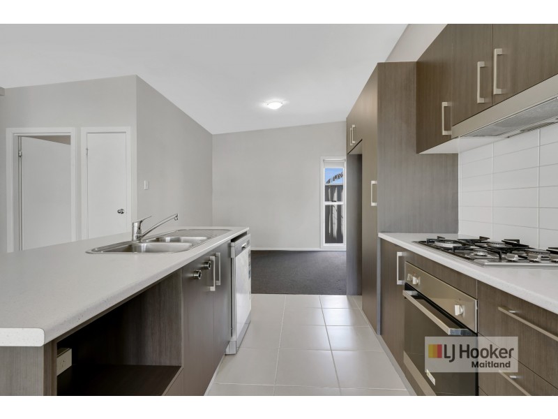 2/24 Carroll Avenue, Cessnock NSW 2325