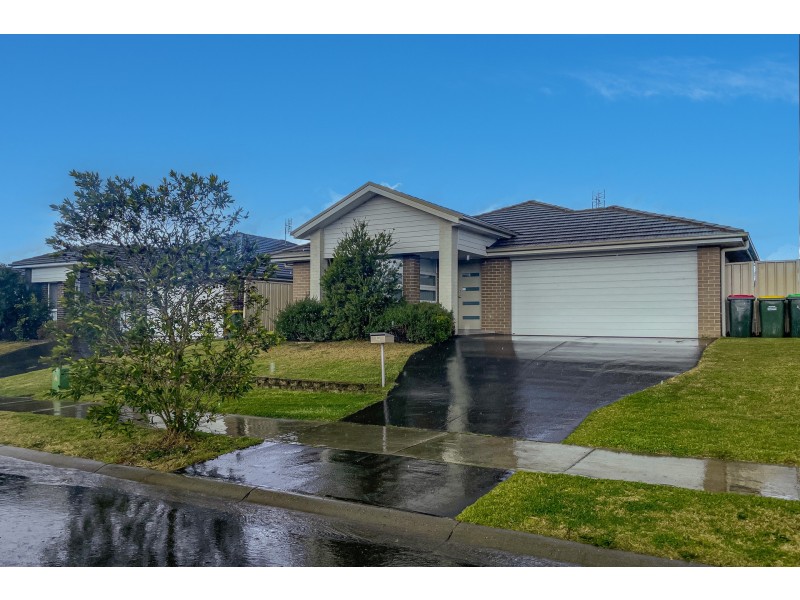 19 Croft Close, Thornton NSW 2322