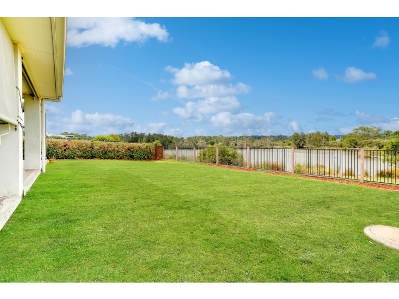 2 Waterside Close, Rutherford NSW 2320