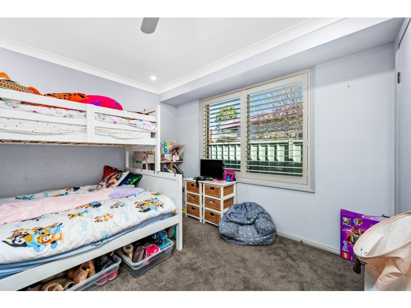 33 Tarwhine Avenue, Chain Valley Bay NSW 2259