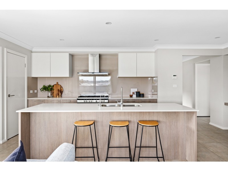 48 Wirraway Drive, Thornton NSW 2322