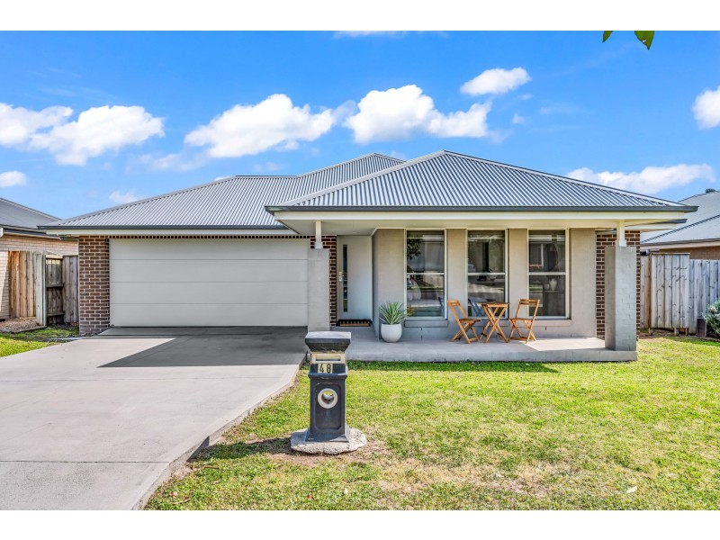 48 Wirraway Drive, Thornton NSW 2322