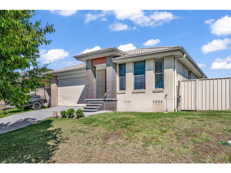 13 Macrae Street, East Maitland NSW 2323