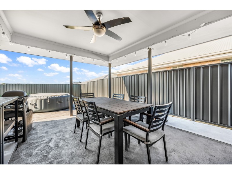 42 Grand Parade, Rutherford NSW 2320