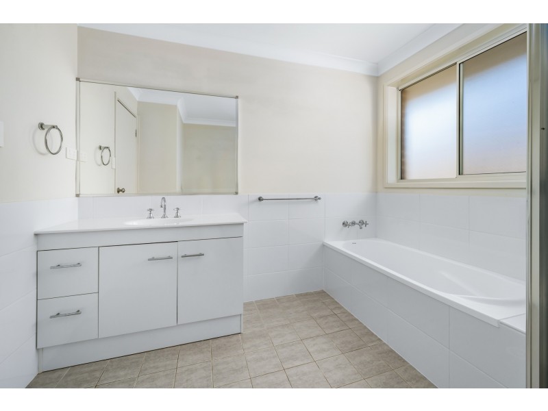 19 Croft Close, Thornton NSW 2322