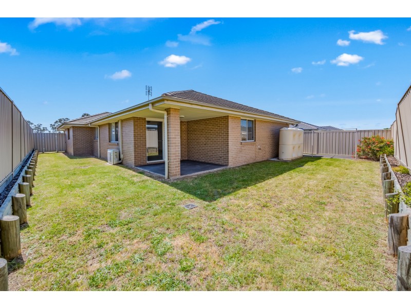 19 Croft Close, Thornton NSW 2322