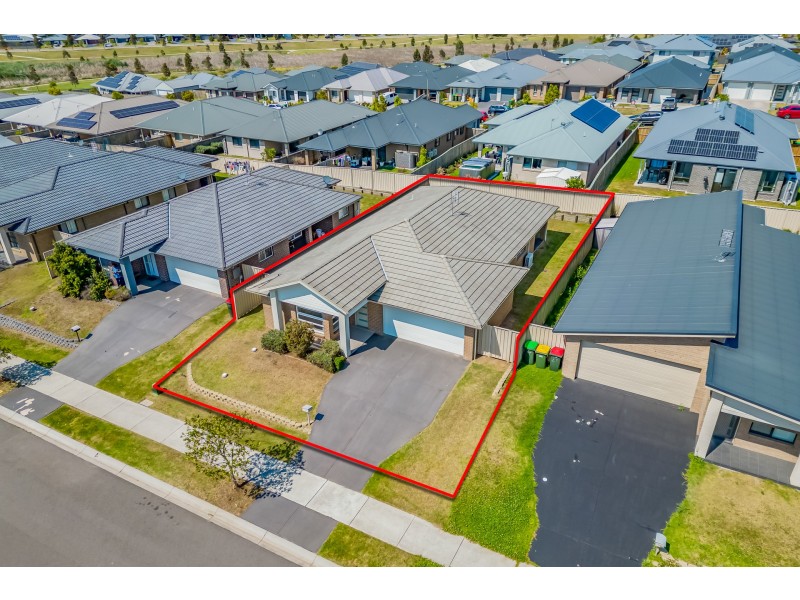 19 Croft Close, Thornton NSW 2322