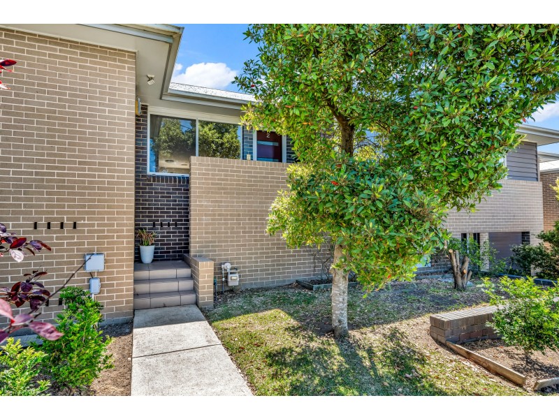 2/4 Foster Street, Tenambit NSW 2323
