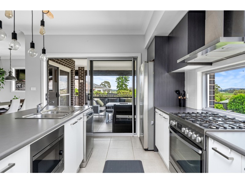 83 Laurie Drive, Raworth NSW 2321