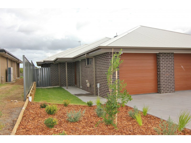 2/8 Prairie Way, Gillieston Heights NSW 2321