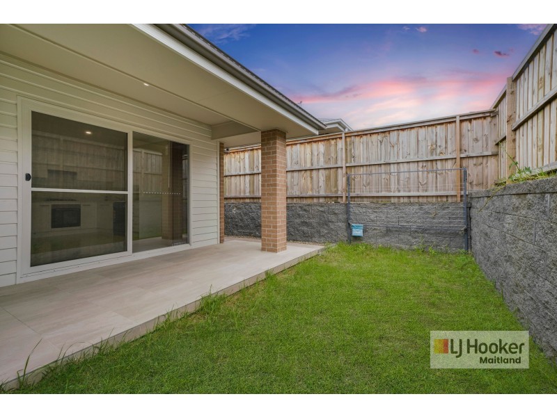 2/8 Purssey Street, Thornton NSW 2322