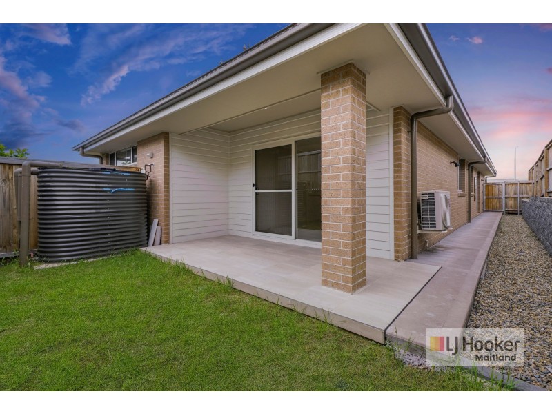 2/8 Purssey Street, Thornton NSW 2322