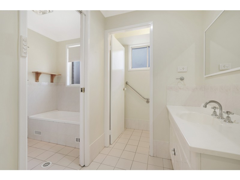 14 Carroll Avenue, Rutherford NSW 2320