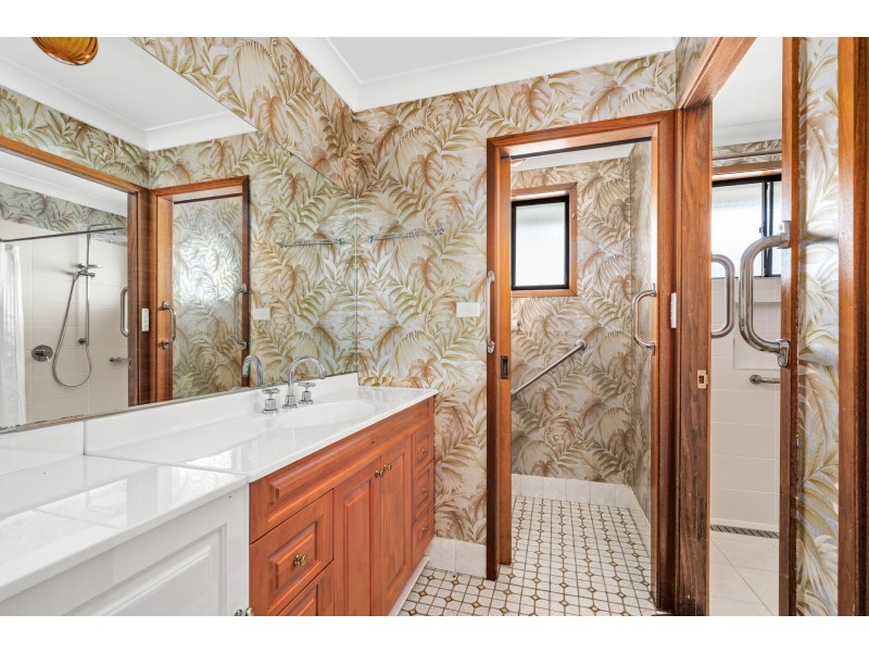 8 Addison Road, Bolwarra NSW 2320