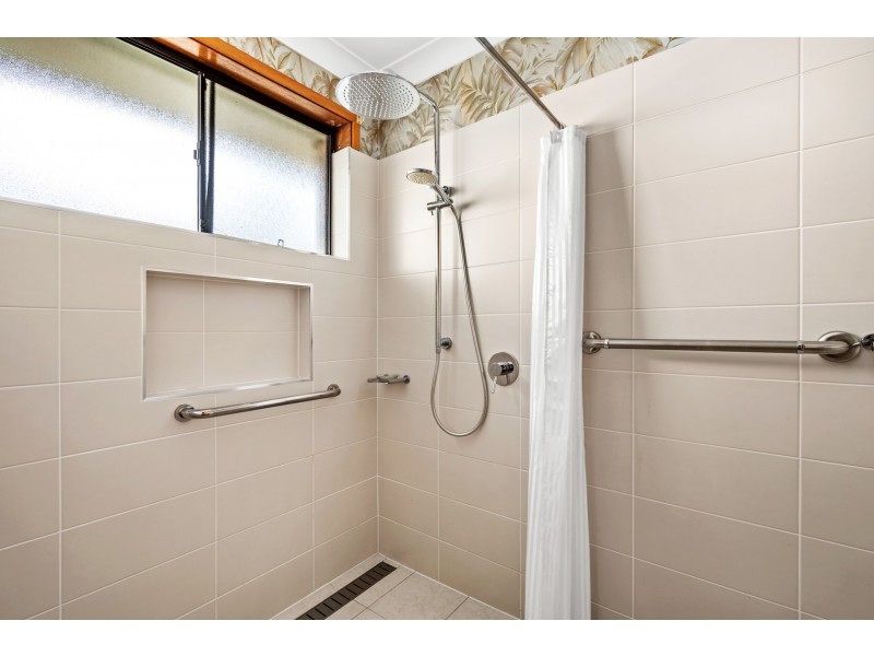 8 Addison Road, Bolwarra NSW 2320