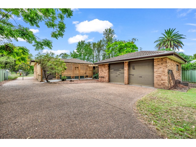 8 Addison Road, Bolwarra NSW 2320