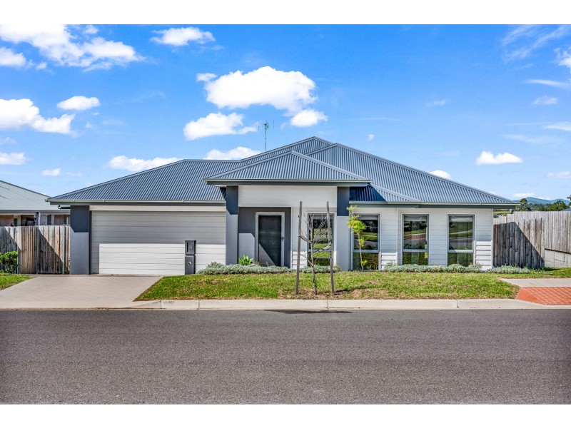 31 Greystones Drive, Chisholm NSW 2322