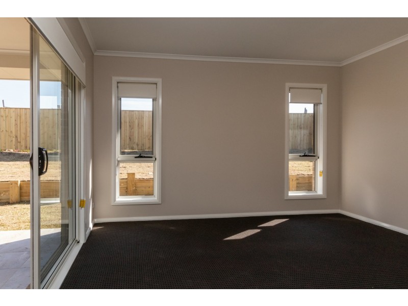 31 Golden Whistler Avenue, Aberglasslyn NSW 2320