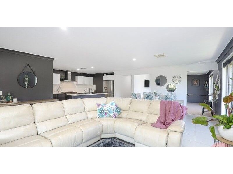 67 Scenic Drive, Gillieston Heights NSW 2321
