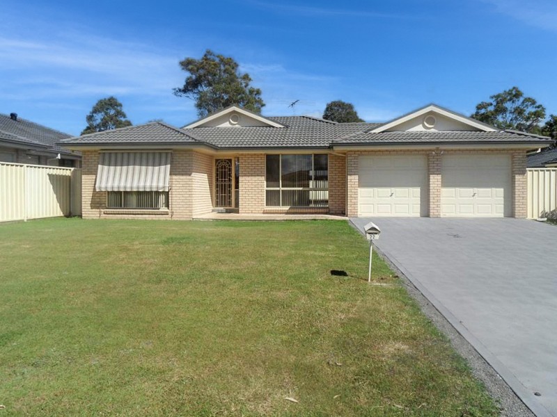 22 Drysdale Crescent, Metford NSW 2323