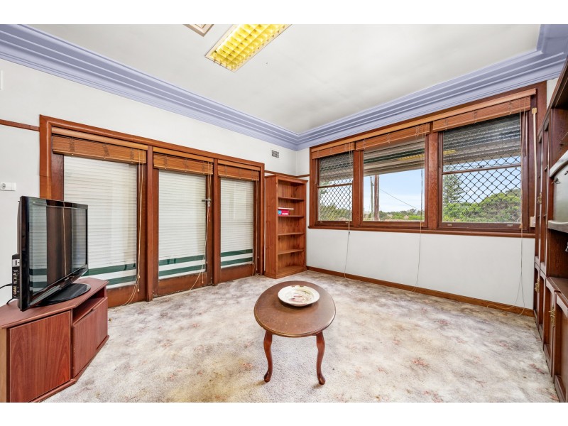 215 New England Highway, Rutherford NSW 2320