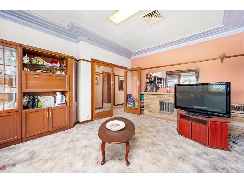 215 New England Highway, Rutherford NSW 2320