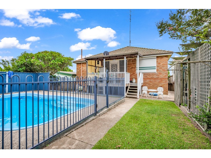215 New England Highway, Rutherford NSW 2320