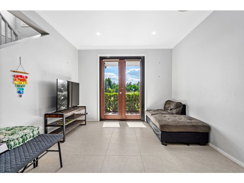 2 Waterside Close, Rutherford NSW 2320