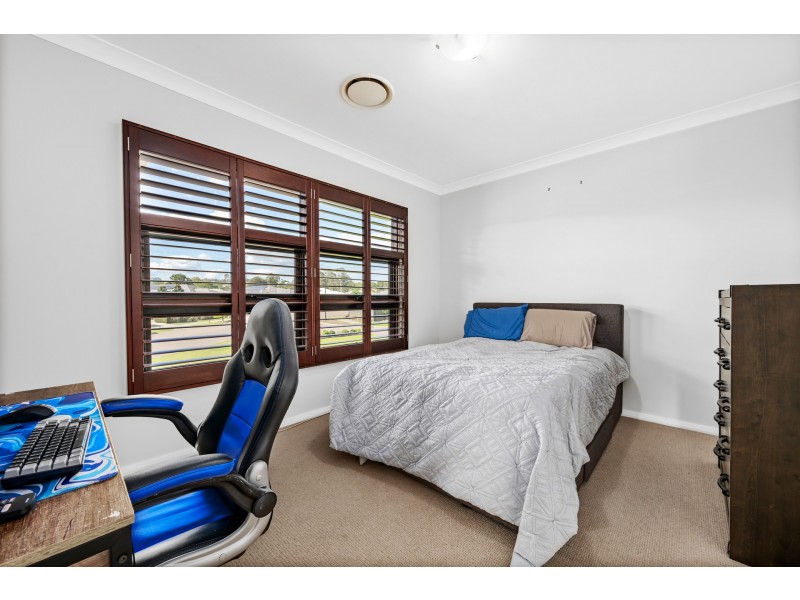 2 Waterside Close, Rutherford NSW 2320