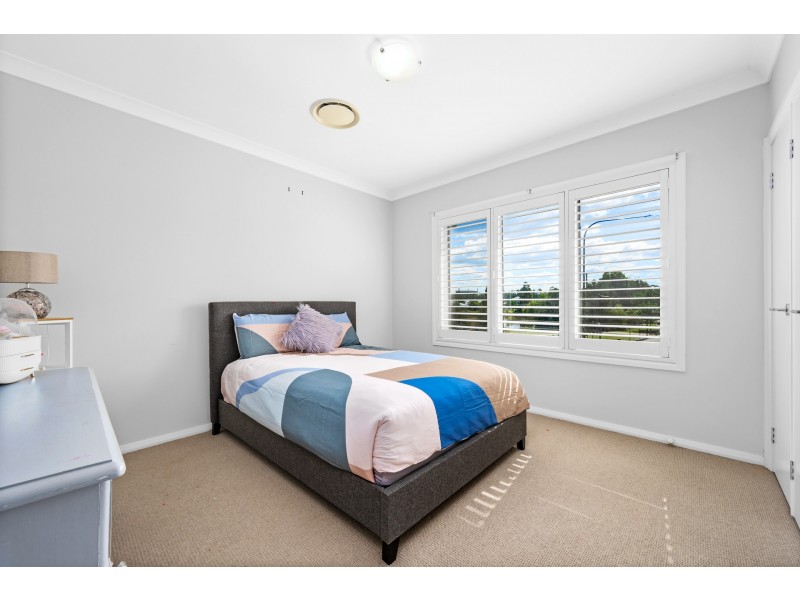 2 Waterside Close, Rutherford NSW 2320