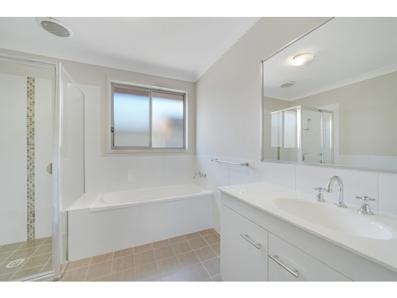 4 Cambridge Street, Thornton NSW 2322