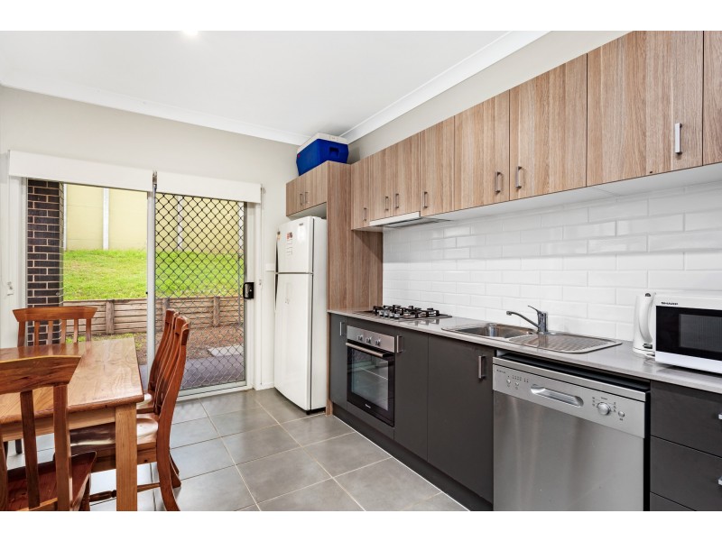 15 & 15a Tourmaline Drive, Rutherford NSW 2320