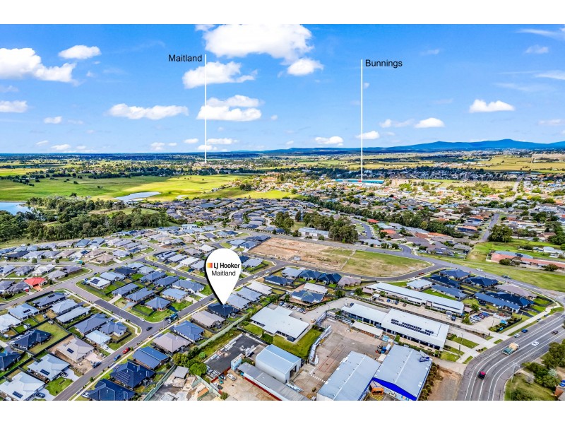 15 & 15a Tourmaline Drive, Rutherford NSW 2320