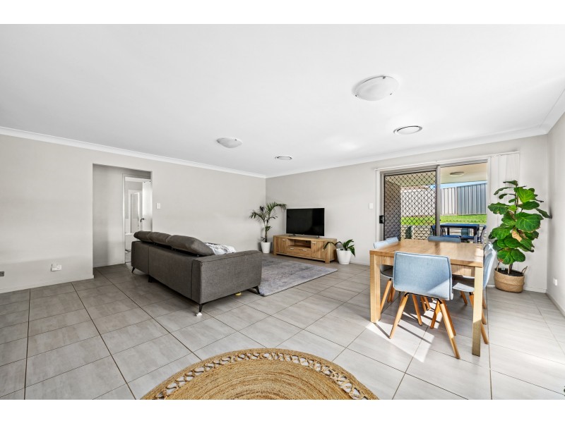 4 Oscar Close, Raworth NSW 2321