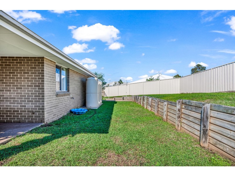 4 Oscar Close, Raworth NSW 2321