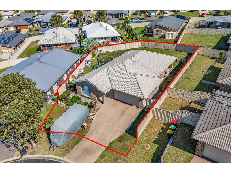 4 Oscar Close, Raworth NSW 2321