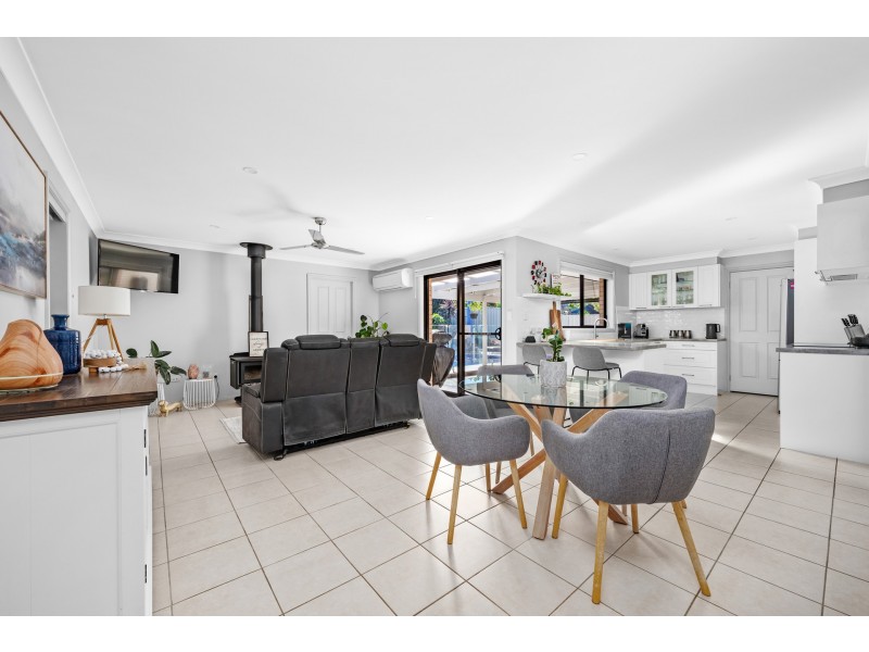 32 Canterbury Drive, Raworth NSW 2321