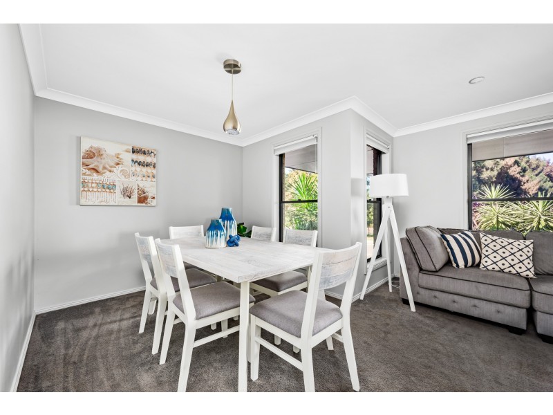 32 Canterbury Drive, Raworth NSW 2321