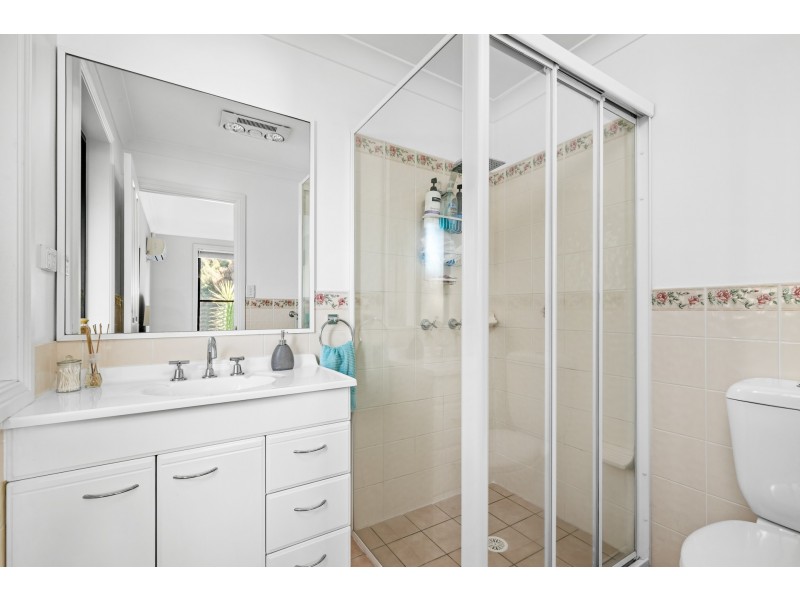 32 Canterbury Drive, Raworth NSW 2321